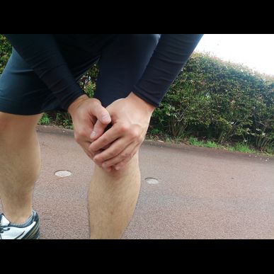 スポーツ中の膝の痛み、ランナー膝やジャンパー膝の治療ならタクト鍼灸整骨院へ